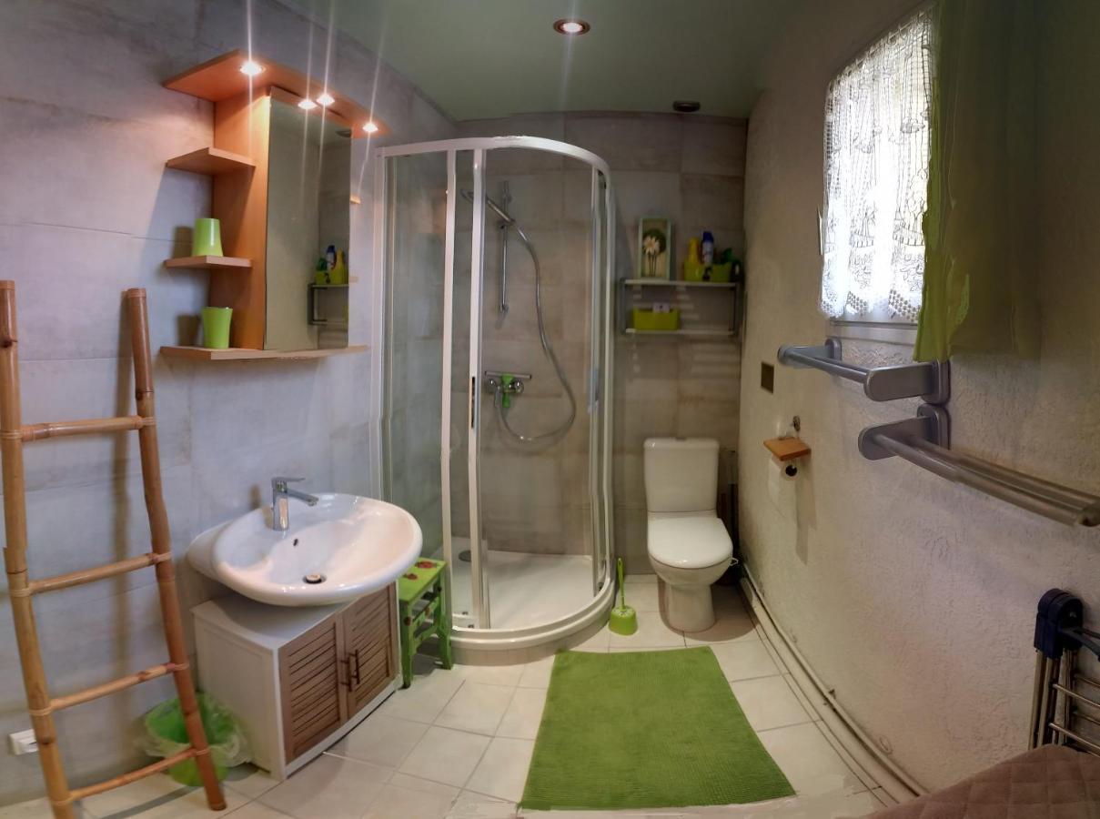 Gîte Les Nympheas Crécy-la-Chapelle Extérieur photo
