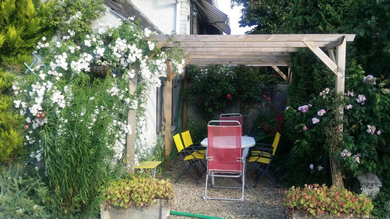 Gîte Les Nympheas Crécy-la-Chapelle Extérieur photo